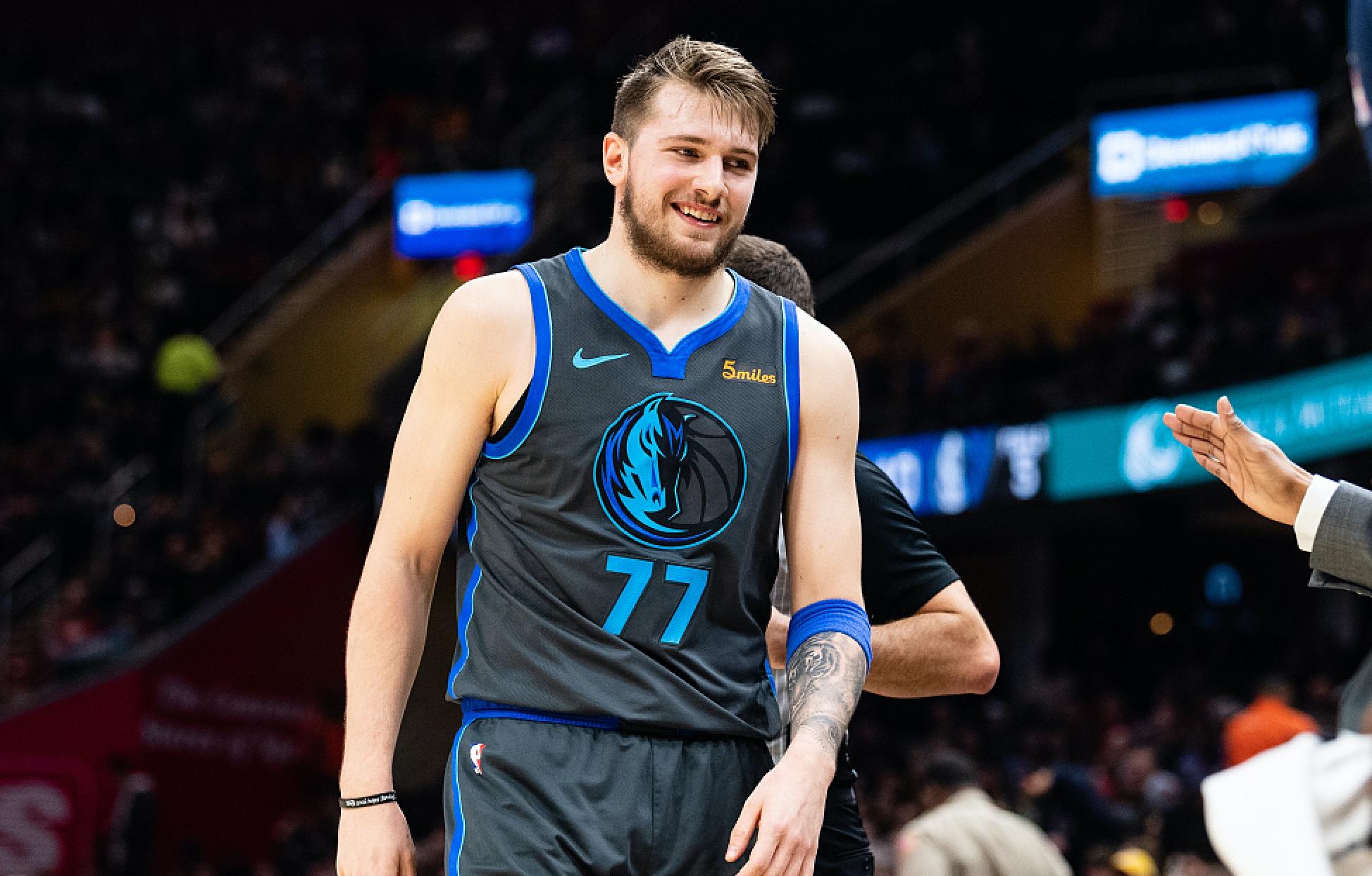 他已经在球 他已经在球