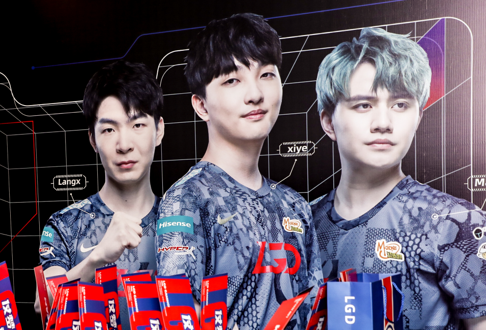 向更广泛的 向更广泛的