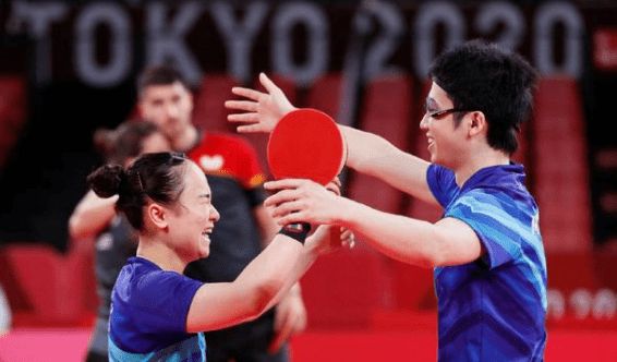 果的背后是 果的背后是